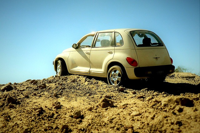 auto-body-refinishing-640x480-91447867.jpeg