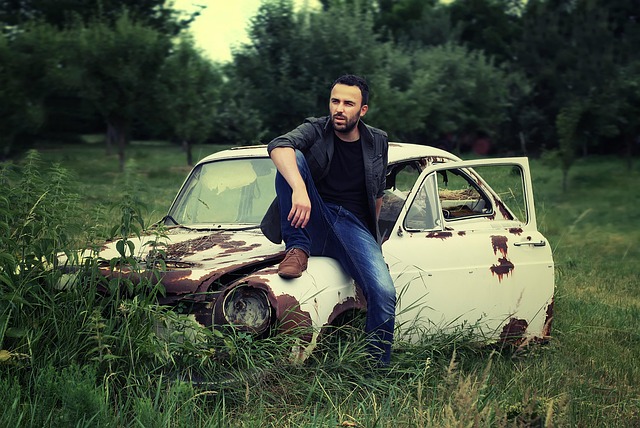 car-collision-repair-640x480-37398720.jpeg