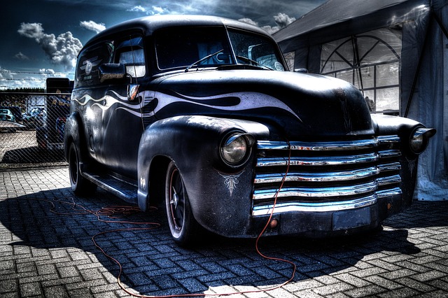 car-dent-repair-640x480-17916357.jpeg