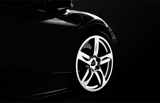 car-dent-repair-640x480-53930168.jpeg