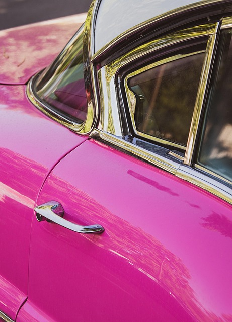 auto-body-refinishing-640x480-61526309.jpeg