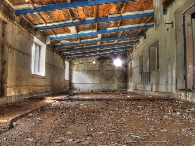 auto-body-workshop-640x480-45879372.jpeg