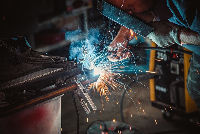 auto-repair-workshop-640x480-42618484.jpeg