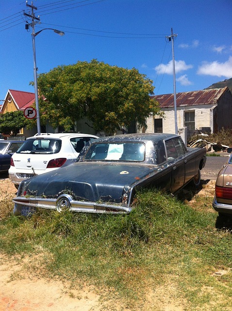 car-collision-repair-640x480-51803026.jpeg