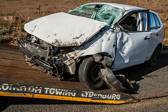 car-crash-damage-640x480-50845143.jpeg