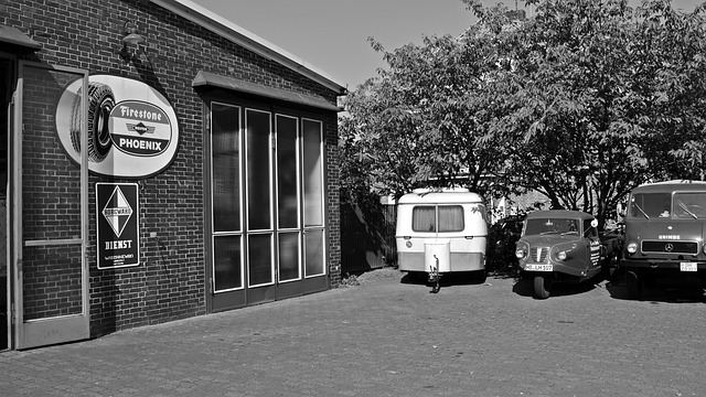 Crossover Vehicle Repair: From Niche to Mainstream Revolution