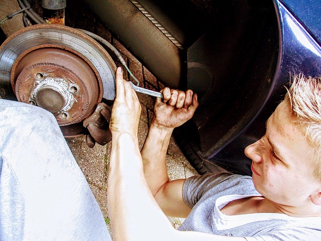 car-hail-damage-repair-640x480-34139326.jpeg