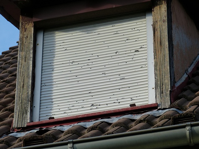 car-hail-damage-repair-640x480-4724374.jpeg
