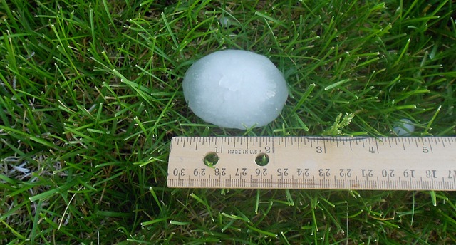 car-hail-damage-repair-640x480-61546228.jpeg