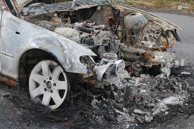 car-hail-damage-repair-640x480-70159383.jpeg