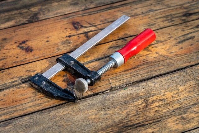 collision-repair-tools-640x480-17132233.jpeg