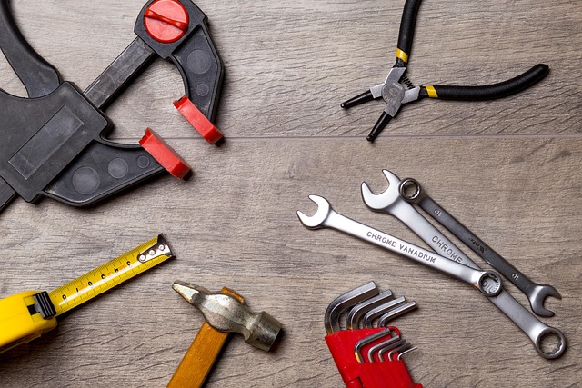 collision-repair-tools-640x480-58760888.jpeg