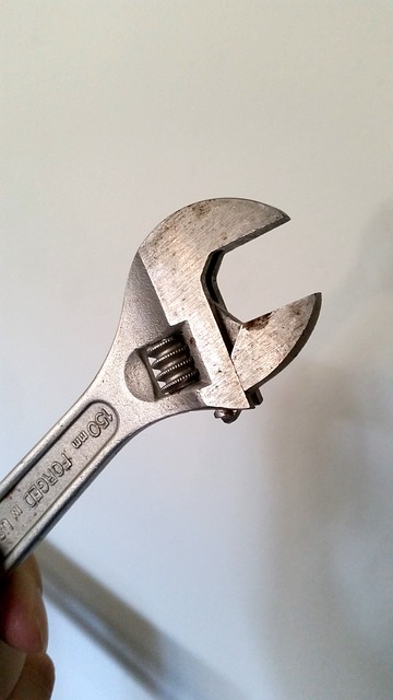 collision-repair-tools-640x480-80630093.jpeg