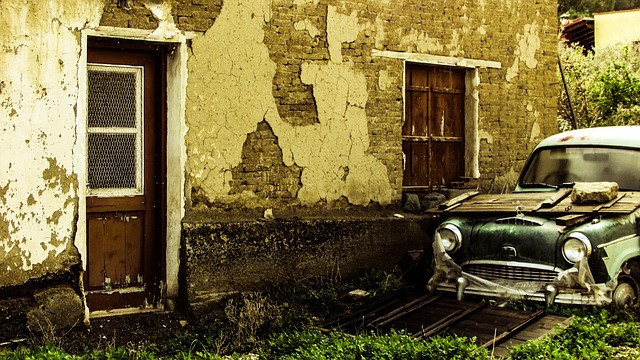 damaged-car-bumper-640x480-19541282.jpeg