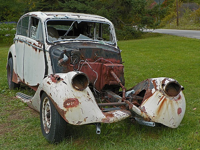 Unveiling Benefits of Clear Insurance Documentation in Collision Repair