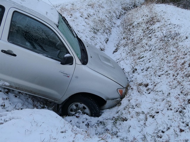 damaged-car-bumper-640x480-69303020.jpeg
