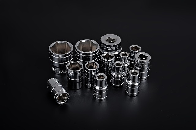 dent-removal-tools-640x480-50473405.jpeg
