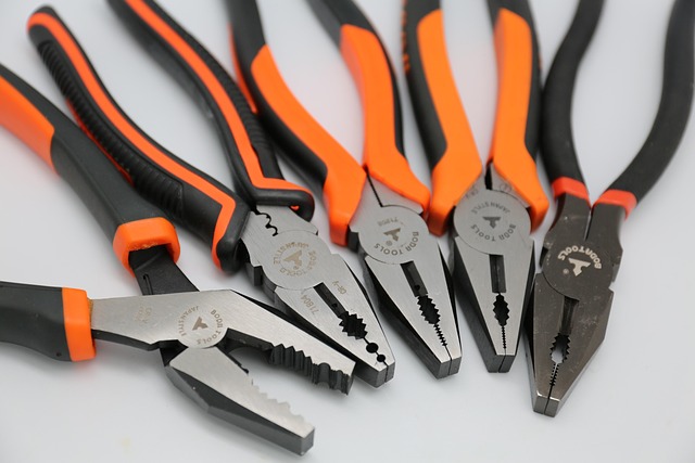dent-removal-tools-640x480-51250516.jpeg