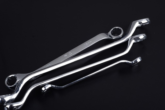 dent-removal-tools-640x480-51431931.jpeg