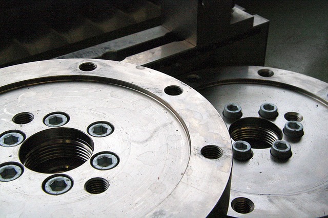 dent-removal-tools-640x480-67441142.jpeg