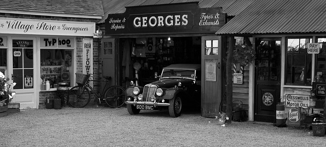 vehicle-repair-shop-640x480-43525575.jpeg